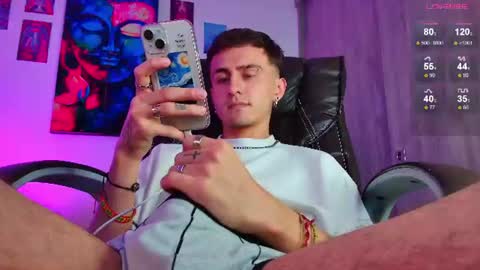 Julian Independent Model online show from July 14, 2026, 2:05 am