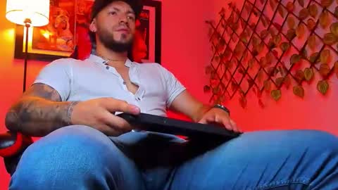 Snapshot of dimitri_master chatting on December 1, 2025, 8:25 pm Angel Dimitri online show from December 1, 2025, 8:25 pm