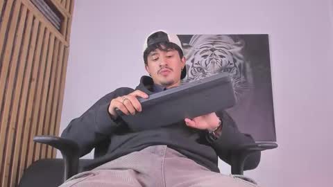 Dimitri online show from October 21, 2025, 9:15 pm