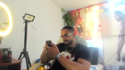 dimitry kyle mucle online show from December 4, 2024, 8:40 pm