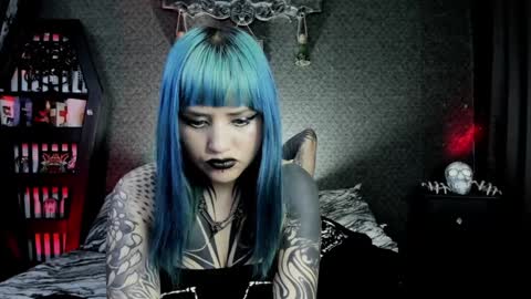 dimmuanddarkness online show from January 28, 2025, 5:54 am