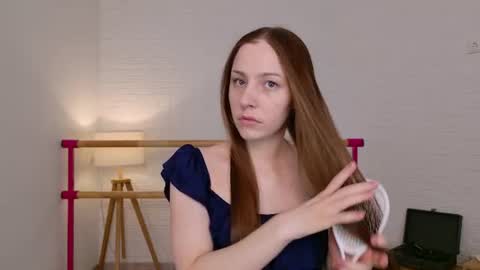 Snapshot of dina_peach chatting on June 12, 2026, 6:23 am Dina online show from June 12, 2026, 6:23 am