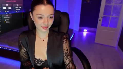 dinacandy online show from November 8, 2025, 9:09 am