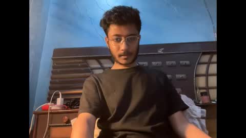 Snapshot of dinchain chatting on April 17, 2026, 6:33 pm Dinchain online show from April 17, 2026, 6:33 pm