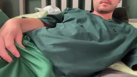 Snapshot of dindonsso chatting on August 2, 2026, 8:35 am dindonsso online show from August 2, 2026, 8:35 am