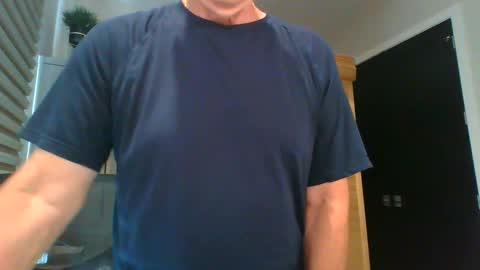 Snapshot of dinger524678 chatting on May 14, 2026, 9:54 pm dinger524678 online show from May 14, 2026, 9:54 pm