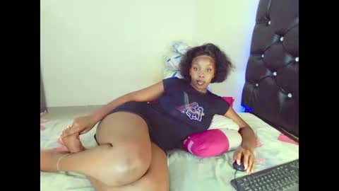 dinnydakrazx online show from January 15, 2026, 5:56 am