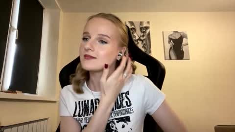 Kate online show from December 3, 2025, 9:07 am