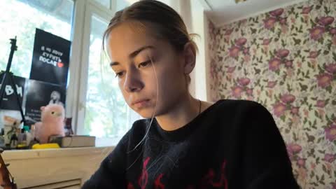 Snapshot of dinorahmroczkowski chatting on September 11, 2025, 8:58 am dinorahmroczkowski online show from September 11, 2025, 8:58 am