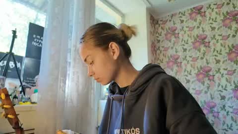 Snapshot of dinorahmroczkowski chatting on September 15, 2025, 7:41 am dinorahmroczkowski online show from September 15, 2025, 7:41 am