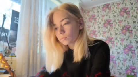 Snapshot of dinorahmroczkowski chatting on September 24, 2025, 7:44 am dinorahmroczkowski online show from September 24, 2025, 7:44 am