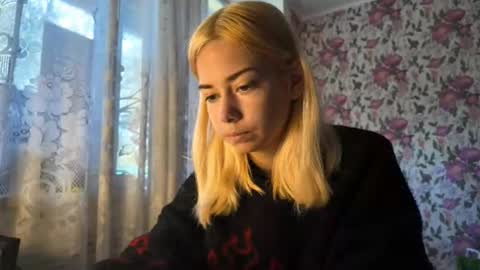 Snapshot of dinorahmroczkowski chatting on September 29, 2025, 6:18 am dinorahmroczkowski online show from September 29, 2025, 6:18 am