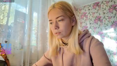 Snapshot of dinorahmroczkowski chatting on October 1, 2025, 5:57 am dinorahmroczkowski online show from October 1, 2025, 5:57 am