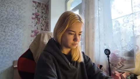 Snapshot of dinorahmroczkowski chatting on October 16, 2025, 7:20 am dinorahmroczkowski online show from October 16, 2025, 7:20 am