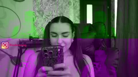Snapshot of diodoramag chatting on June 9, 2026, 1:01 pm Diodora Magenta online show from June 9, 2026, 1:01 pm