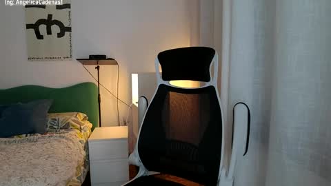 Anglica A online show from December 19, 2024, 11:25 pm