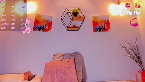 Karla  online show from September 9, 2025, 12:26 pm