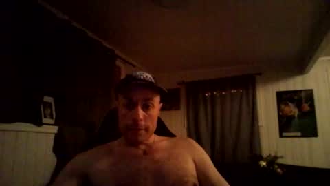 Snapshot of dirkdigglerofficial chatting on December 23, 2025, 12:52 am dirkdigglerofficial online show from December 23, 2025, 12:52 am