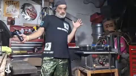 dirtmcgirt82 online show from April 28, 2026, 4:28 am