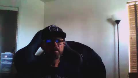 Snapshot of dirtrider15 chatting on April 5, 2026, 6:27 pm dirtrider15 online show from April 5, 2026, 6:27 pm