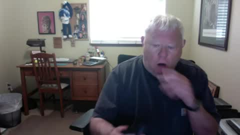 dirtrider195080438 online show from June 25, 2026, 5:06 pm