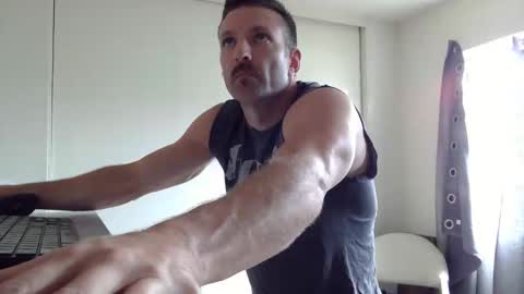 dirty_birdy_ online show from May 12, 2026, 7:33 pm