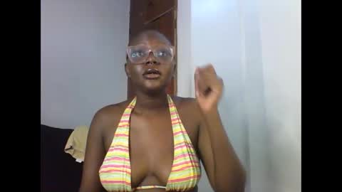 ELLE online show from January 7, 2026, 4:15 am