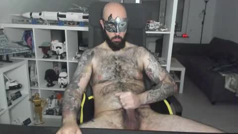 Robert online show from October 22, 2025, 5:02 pm