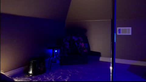 Daisy Wylde online show from March 11, 2025, 6:32 am