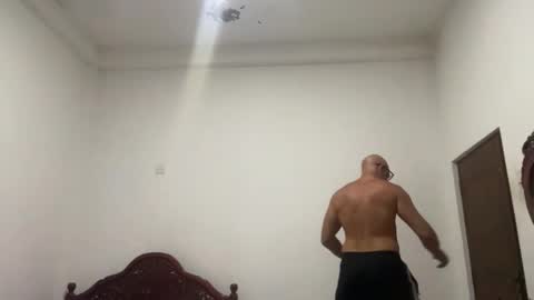 Dirtydanlondon online show from March 1, 2026, 1:24 pm