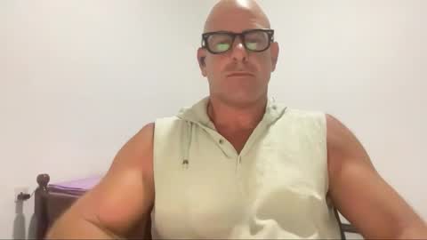 Dirtydanlondon online show from March 5, 2026, 11:28 am