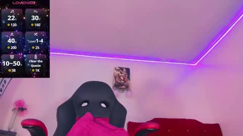 Snapshot of dirtygamesnaomy chatting on January 21, 2025, 8:11 pm Naomy online show from January 21, 2025, 8:11 pm