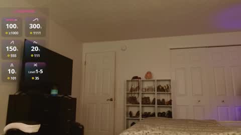 Susie   online show from December 6, 2024, 2:17 pm