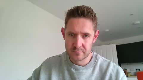 Snapshot of dirtylondon729 chatting on June 4, 2026, 9:59 am Exhibitionist Ben online show from June 4, 2026, 9:59 am