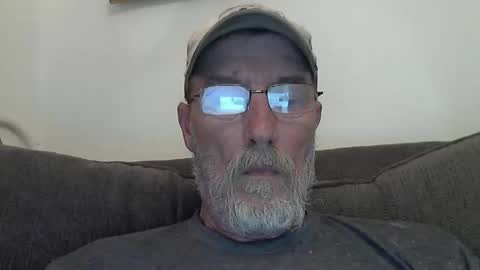 Snapshot of dirtynastyoldman chatting on March 12, 2025, 12:31 am dirtynastyoldman online show from March 12, 2025, 12:31 am