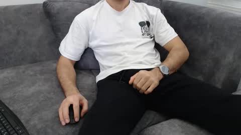 dirtyybooyy77 online show from January 11, 2026, 12:32 pm