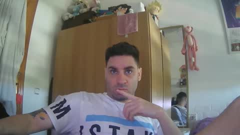 Snapshot of diselobienclaro chatting on May 12, 2026, 10:23 am diselobienclaro online show from May 12, 2026, 10:23 am