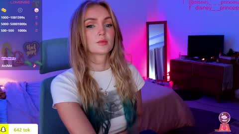 Snapshot of disney__princess chatting on April 30, 2026, 11:05 am JASMINE online show from April 30, 2026, 11:05 am