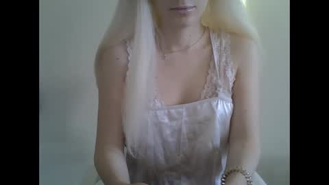 DitaMilton online show from January 18, 2025, 12:15 pm