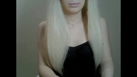 DitaMilton online show from January 20, 2025, 7:14 pm