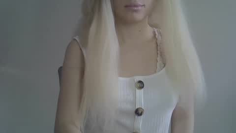 DitaMilton online show from March 8, 2025, 6:43 am