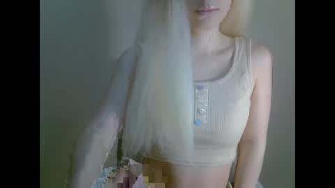 DitaMilton online show from March 12, 2025, 7:59 pm