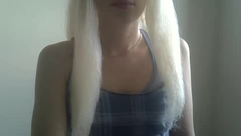 DitaMilton online show from September 11, 2025, 3:45 pm