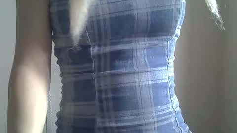 DitaMilton online show from October 12, 2025, 12:48 pm