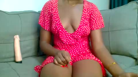 Snapshot of divasc_1 chatting on May 15, 2026, 4:30 am queen kinky online show from May 15, 2026, 4:30 am