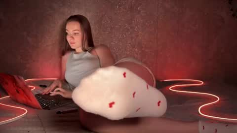 Hannah online show from February 12, 2025, 11:20 pm