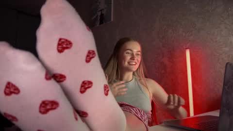 Hannah online show from February 26, 2025, 2:04 am