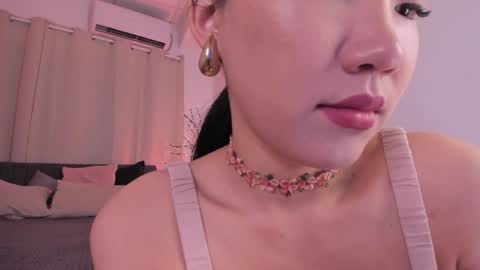 Snapshot of divine_madness chatting on May 3, 2026, 6:19 am AKITA MEW MEW Follow online show from May 3, 2026, 6:19 am