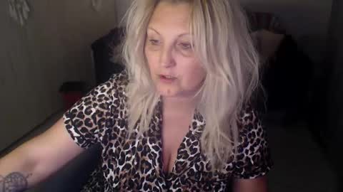 Alexxa online show from April 16, 2026, 11:18 pm