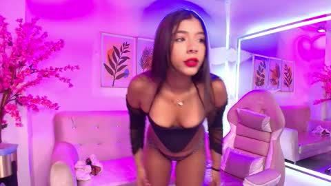 Snapshot of divinee_cloe chatting on January 15, 2026, 11:04 am Cloe online show from January 15, 2026, 11:04 am